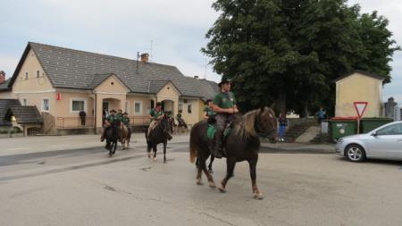 KNOBLEHARJEVO 2018 - PRIHOD KNOBLEHARJEVE KONJENICE 1